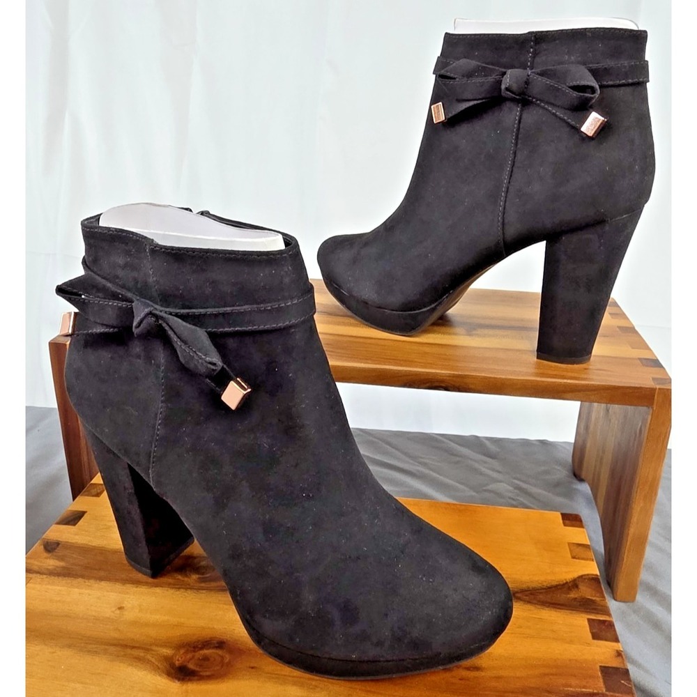 LC Lauren Conrad Womens 10 Black Faux Suede Faux Fur Chukka Boots